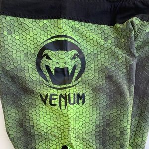 NWOT VENUM MMA SHORTS | size 36/37 / XL
